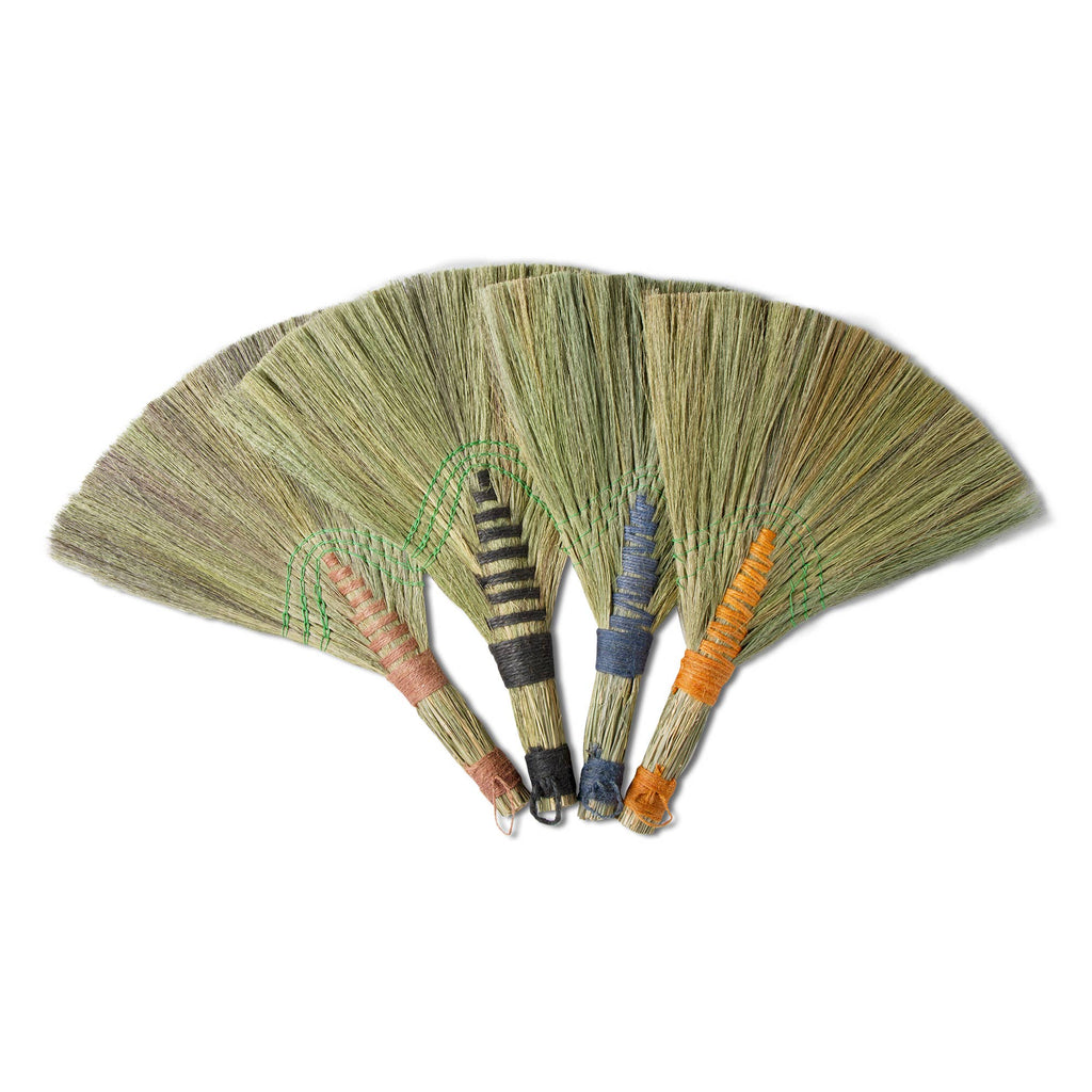 Medium Hand Duster
