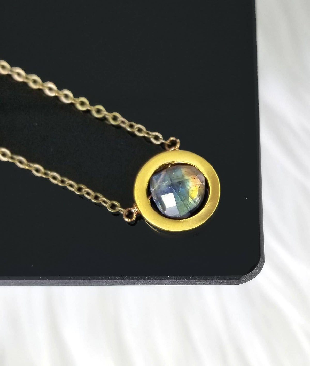 Labradorite Simple Pendant