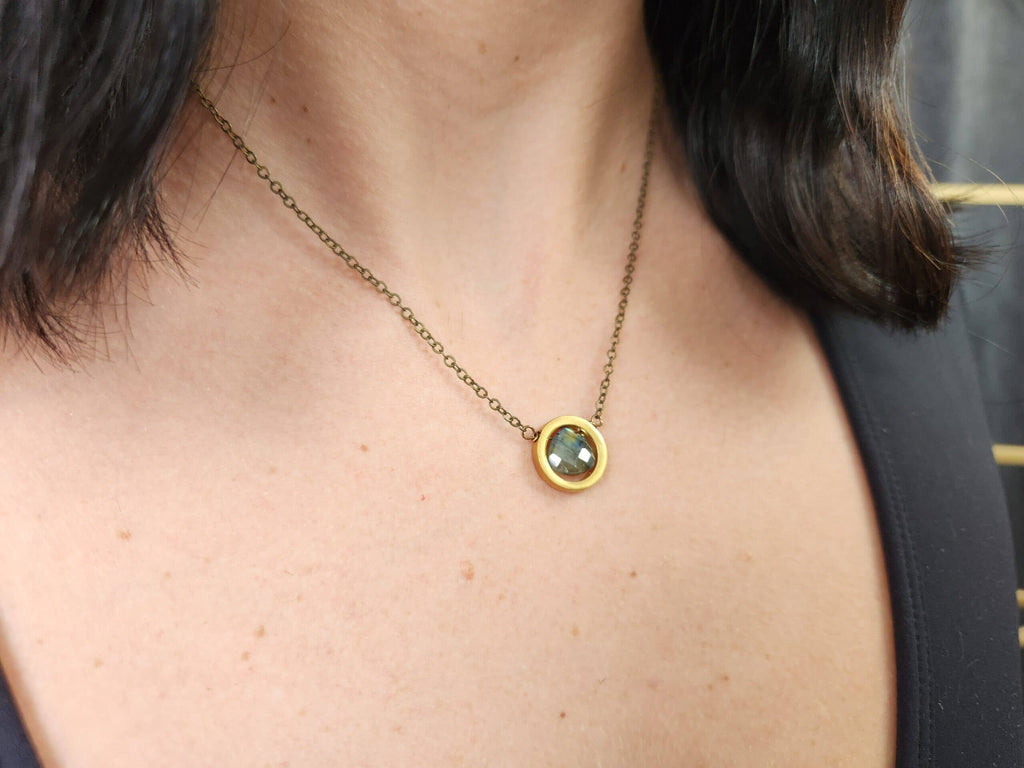 Labradorite Simple Pendant